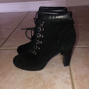 🤩PRICE DROP🤩Black Suede Booties